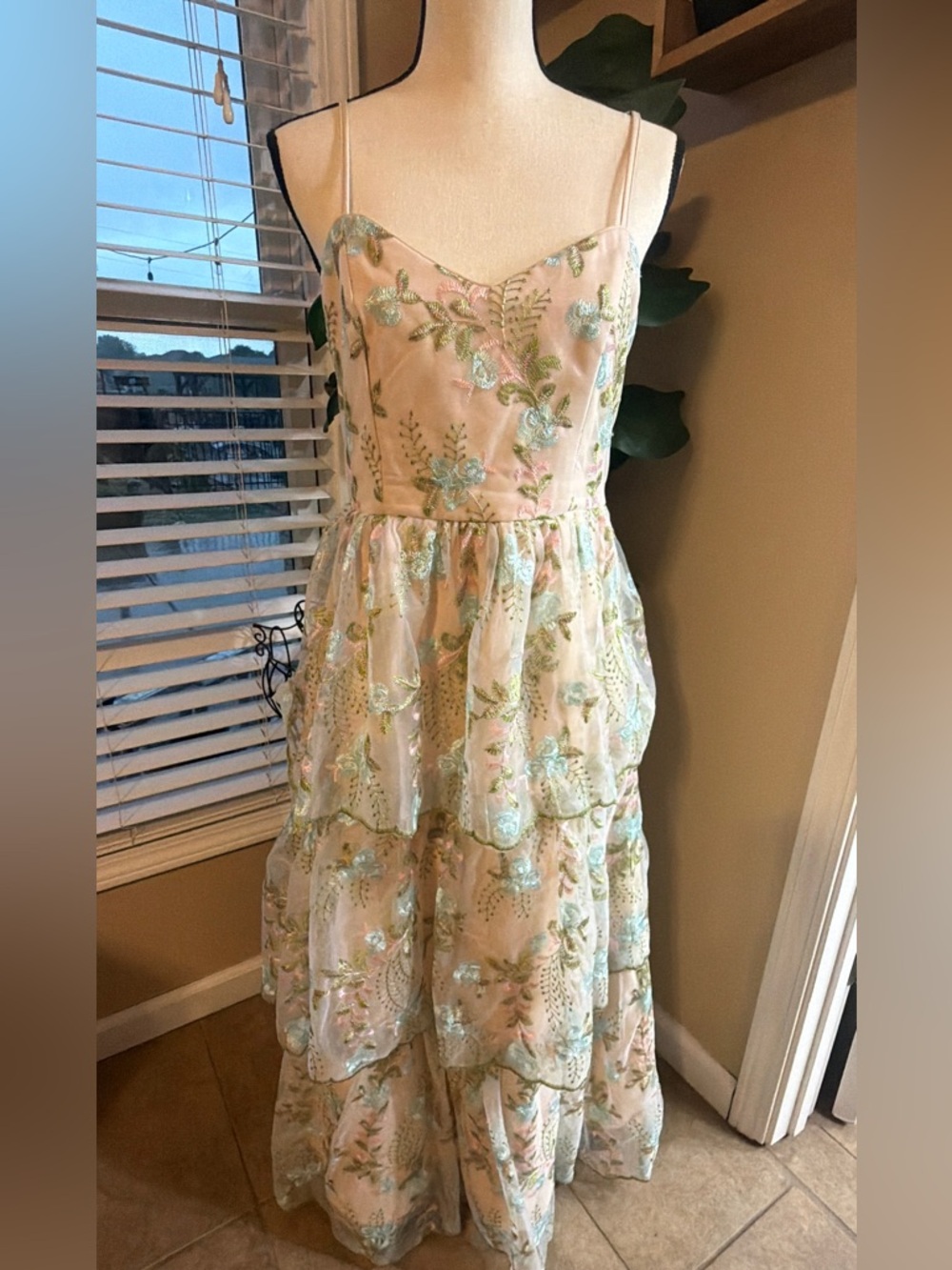 Vici Pink Embroidered Floral Tiered Spaghetti-Strap Dress